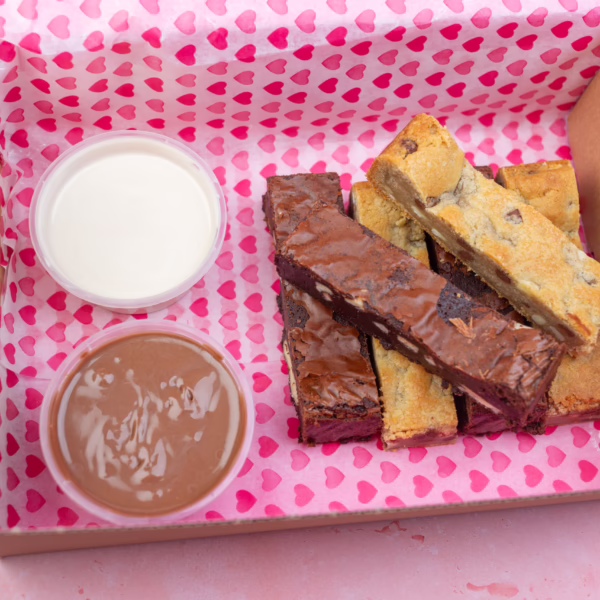 Brownie X Cookie Milk and White Chocolate Dipping Box