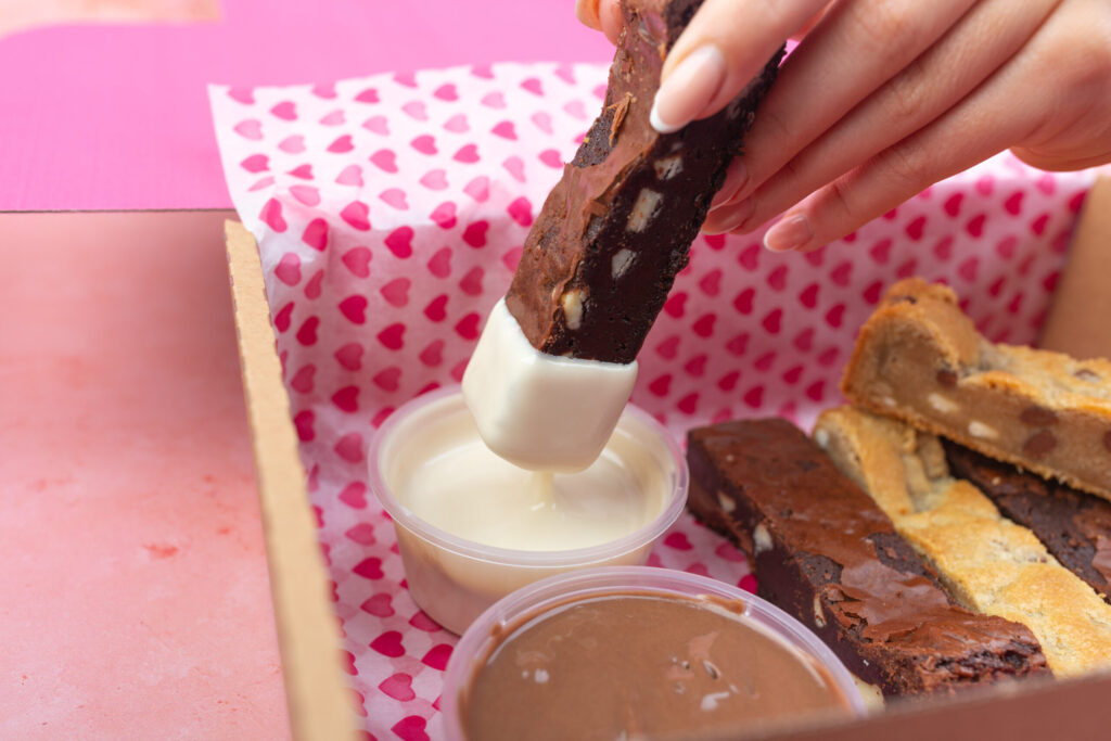 Brownie X Cookie Milk and White Chocolate Dipping Box - Image 3