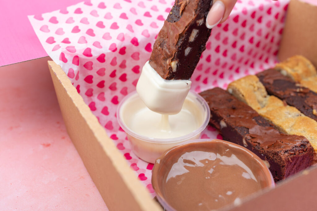 Brownie X Cookie Milk and White Chocolate Dipping Box - Image 5