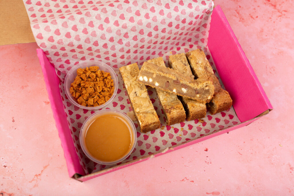 Lotus Biscoff Cookie Bar Dipping box - Image 3